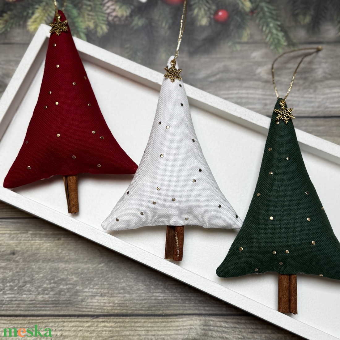 Fenyőfa karácsonyfadísz fahéjszárral /szett: 3 db/ - karácsony - karácsonyi lakásdekoráció - karácsonyfadíszek - Meska.hu