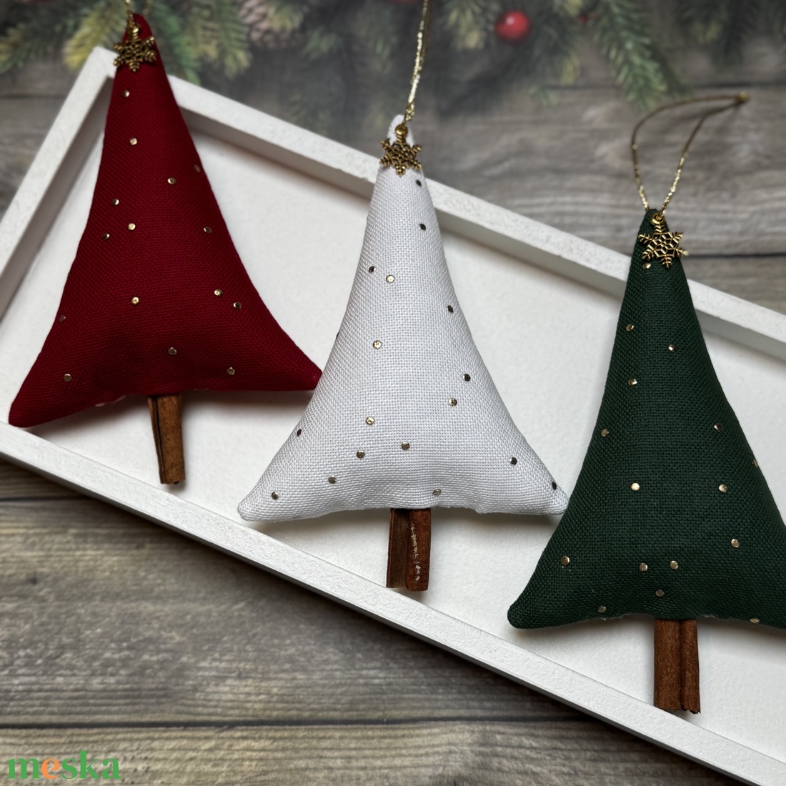 Fenyőfa karácsonyfadísz fahéjszárral /szett: 3 db/ - karácsony - karácsonyi lakásdekoráció - karácsonyfadíszek - Meska.hu