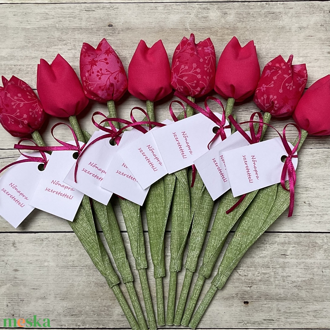 Nőnapi textil tulipánok / szett: 8 db/ ingyen ajándékkísérővel - otthon & életmód - dekoráció - virágdísz és tartó - csokor & virágdísz - Meska.hu