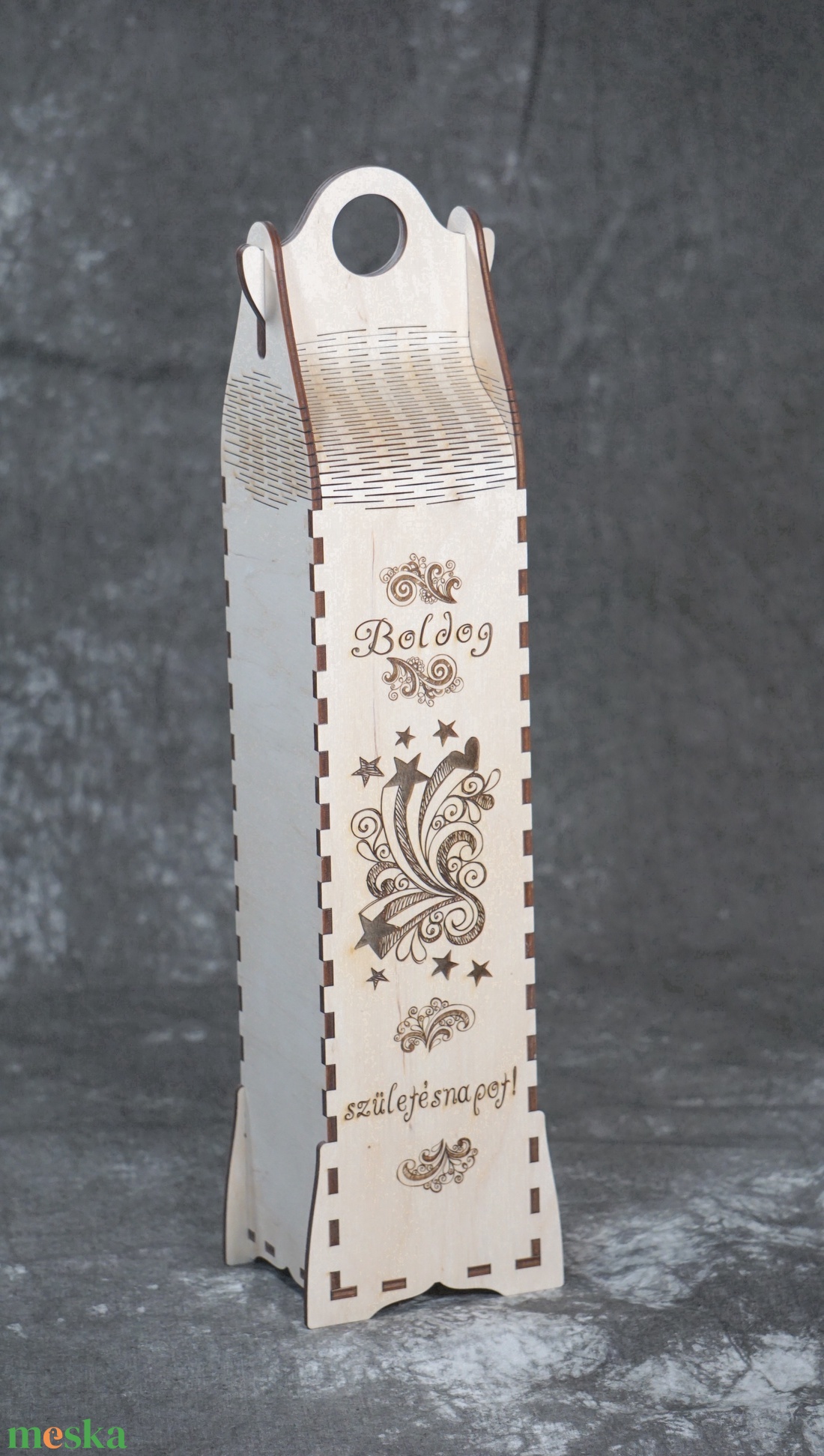 Egyedien kérhető mintás gravírozott elegáns fa bortartó. - otthon & életmód - konyhafelszerelés, tálalás - tálalás - bortartó - Meska.hu Egyedien kérhető mintás gravírozott elegáns fa bortartó. - otthon & életmód - konyhafelszerelés, tálalás - tálalás - bortartó - Meska.hu