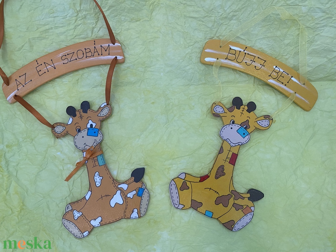 Zsiráfos gyerekszpba tábla - otthon & életmód - dekoráció - ajtó- és ablak dekoráció - ajtótábla - Meska.hu
