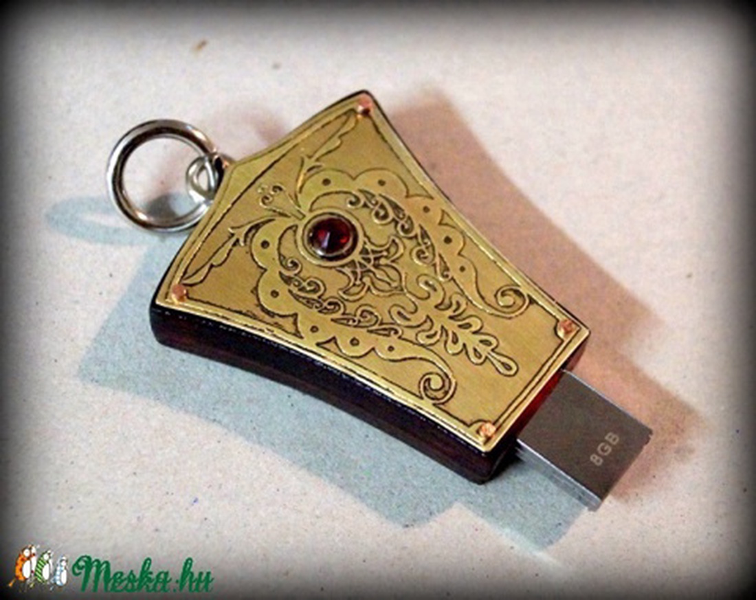 Pendrive swarovski kristállyal -  - Meska.hu