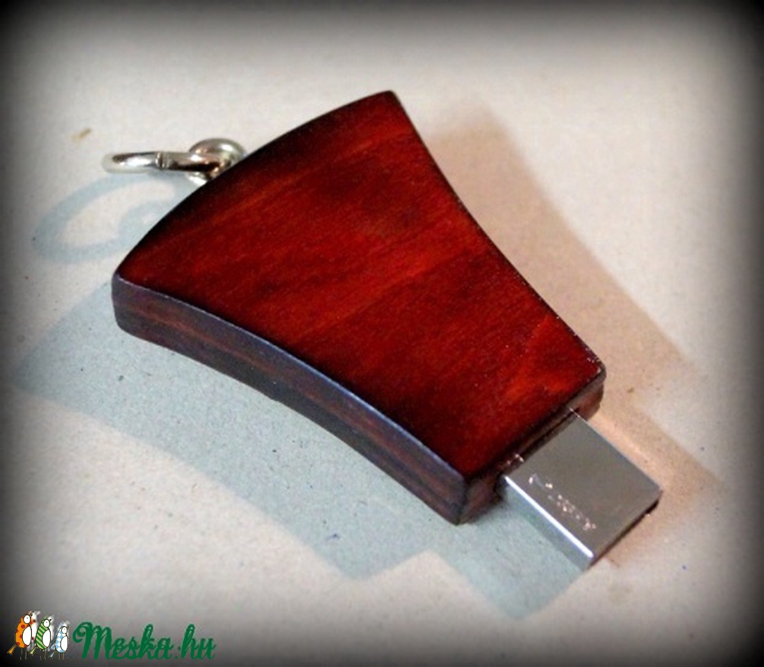 Pendrive swarovski kristállyal -  - Meska.hu