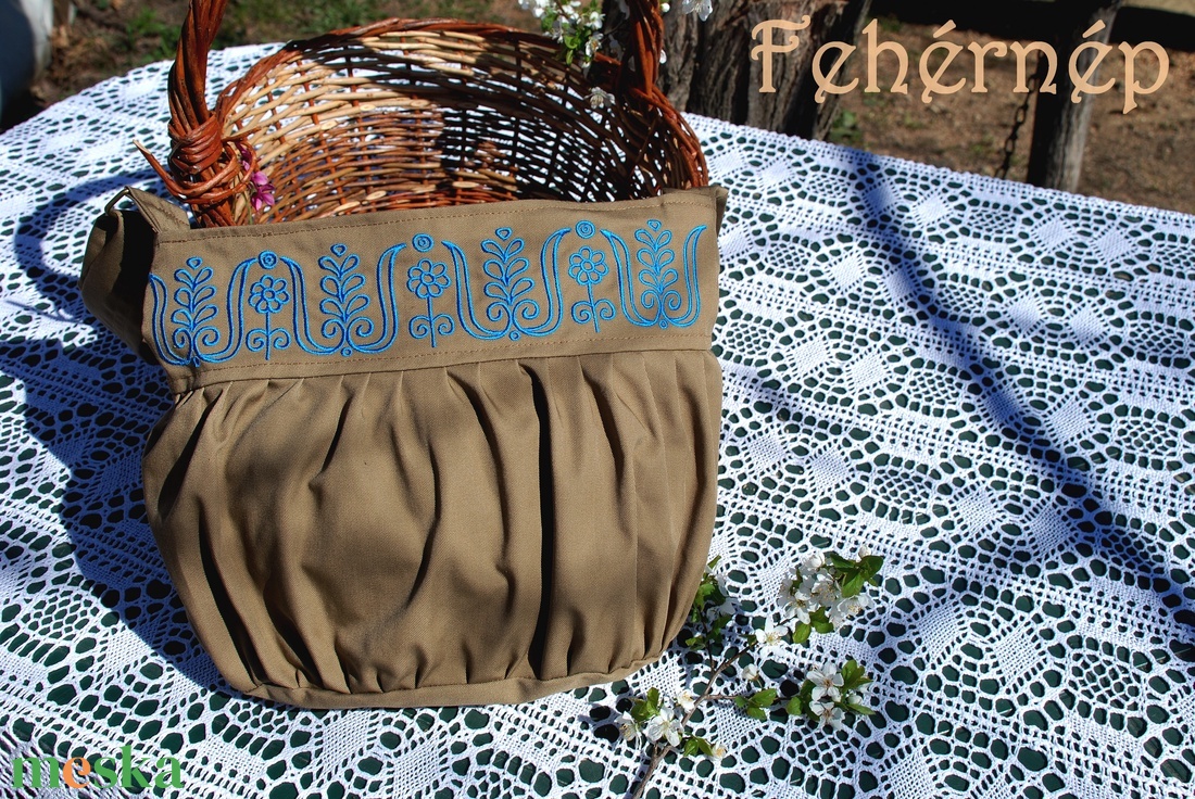 Kalotaszegi Szépasszony buggyos táskája (barna-türkiz) - táska & tok - kézitáska & válltáska - vállon átvethető táska - Meska.hu