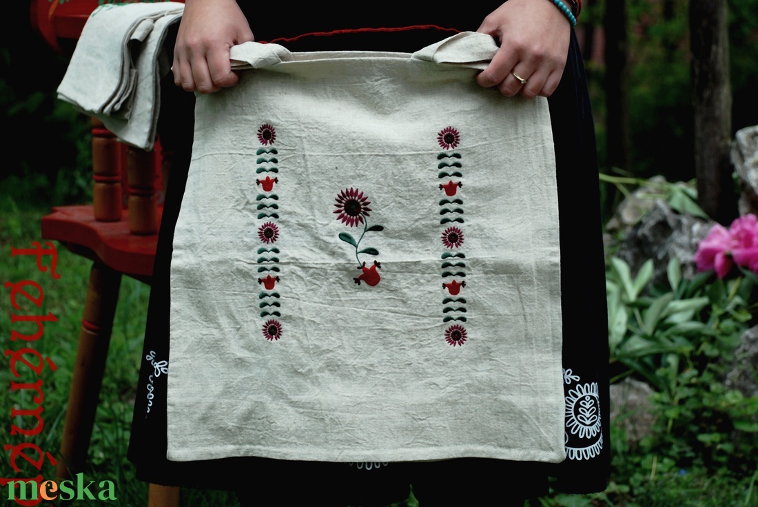 Fehérnép csángó cekkere - táska & tok - bevásárlás & shopper táska - shopper, textiltáska, szatyor - Meska.hu Fehérnép csángó cekkere - táska & tok - bevásárlás & shopper táska - shopper, textiltáska, szatyor - Meska.hu