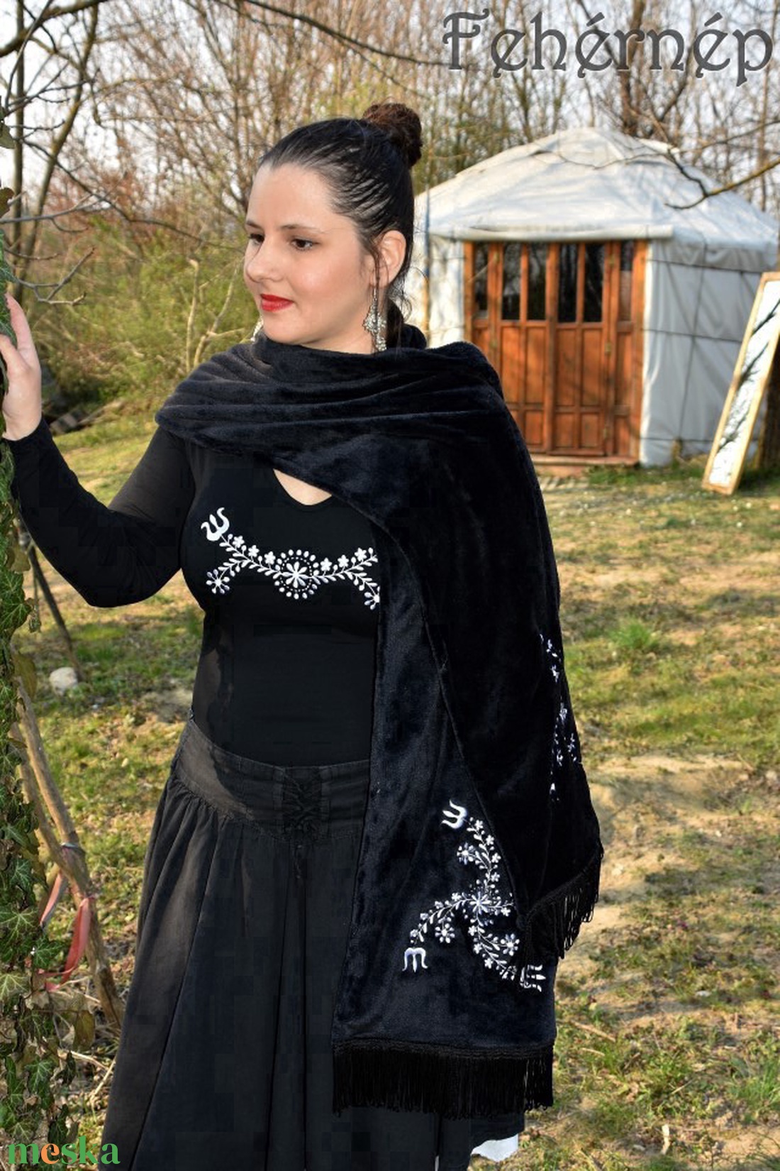 Forgórózsa stóla zalai fehérhímzéssel - ruha & divat - sál, sapka, kendő - stóla - Meska.hu Forgórózsa stóla zalai fehérhímzéssel - ruha & divat - sál, sapka, kendő - stóla - Meska.hu