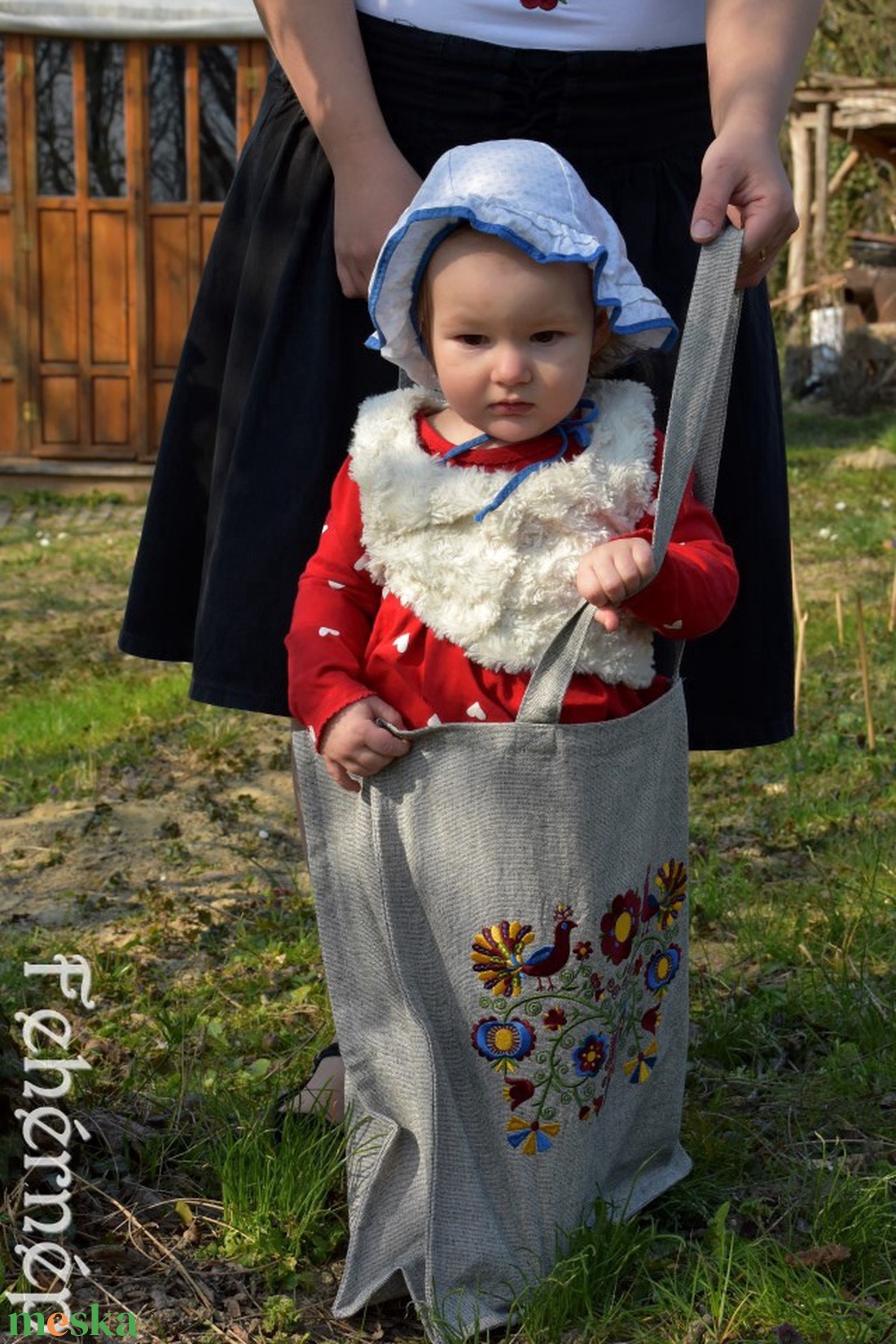 Fehérnép rábaközi cekkere (szürke) - táska & tok - bevásárlás & shopper táska - shopper, textiltáska, szatyor - Meska.hu Fehérnép rábaközi cekkere (szürke) - táska & tok - bevásárlás & shopper táska - shopper, textiltáska, szatyor - Meska.hu
