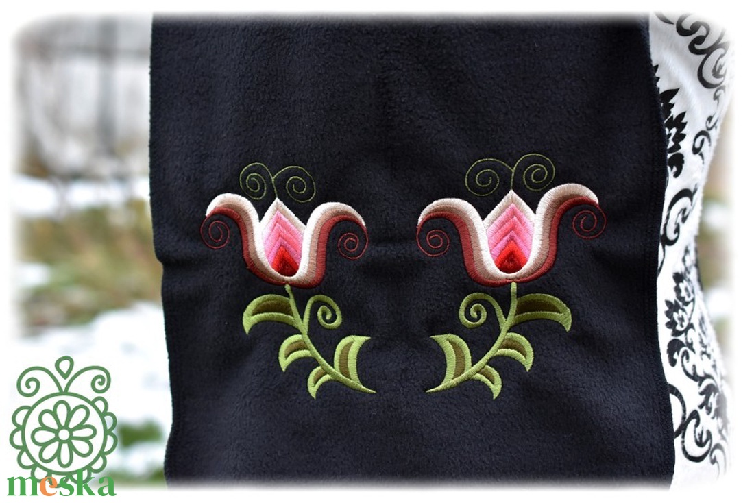 Fehérnép téli sál, táncoló kun tulipánokkal  fekete - ruha & divat - sál, sapka, kendő - sál - Meska.hu