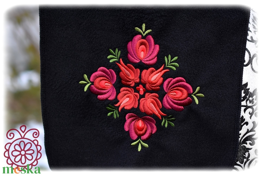 Fehérnép matyó téli sál � fekete - ruha & divat - sál, sapka, kendő - sál - Meska.hu