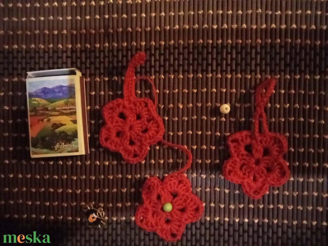 Karácsonyi csillagok kicsi - karácsony - karácsonyi lakásdekoráció - karácsonyfadíszek - Meska.hu