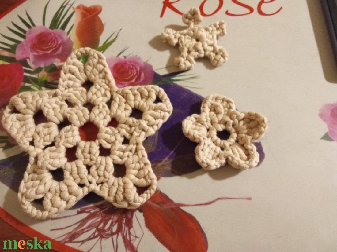 Karácsonyi csillag - otthon & életmód - dekoráció - ajtó- és ablak dekoráció - ajtódísz & kopogtató - Meska.hu