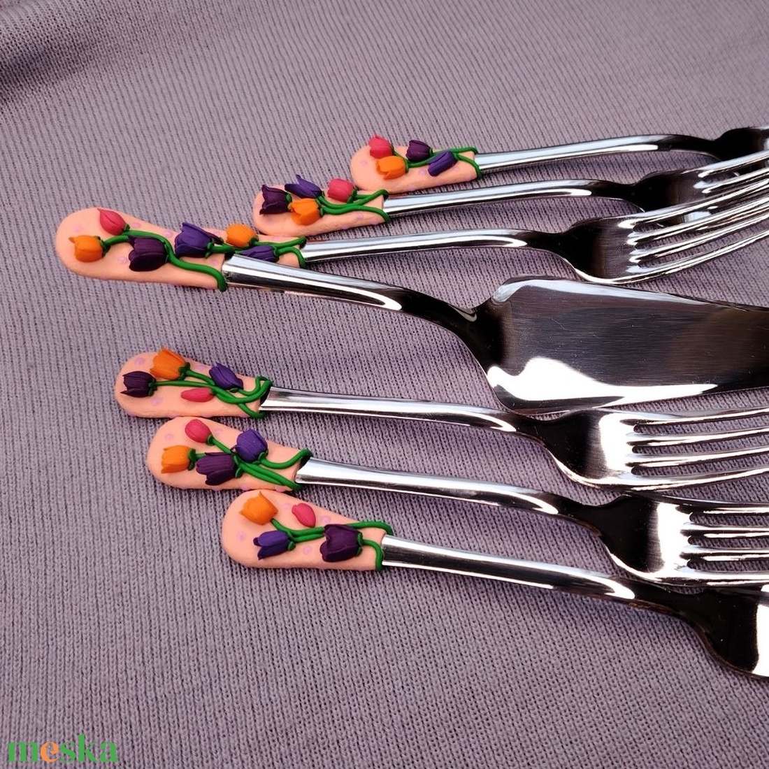 Tulipán mintás desszertes készlet - 7 darabos szett - 6 db villa és 1 db tortalapát - otthon & életmód - konyhafelszerelés, tálalás - tálalás - kanál & villa - Meska.hu