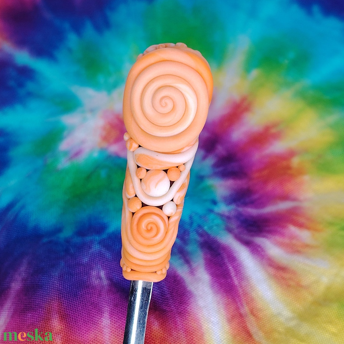 Narancssárga és fehér spirál mintás teáskanál - otthon & életmód - konyhafelszerelés, tálalás - tálalás - kanál & villa - Meska.hu