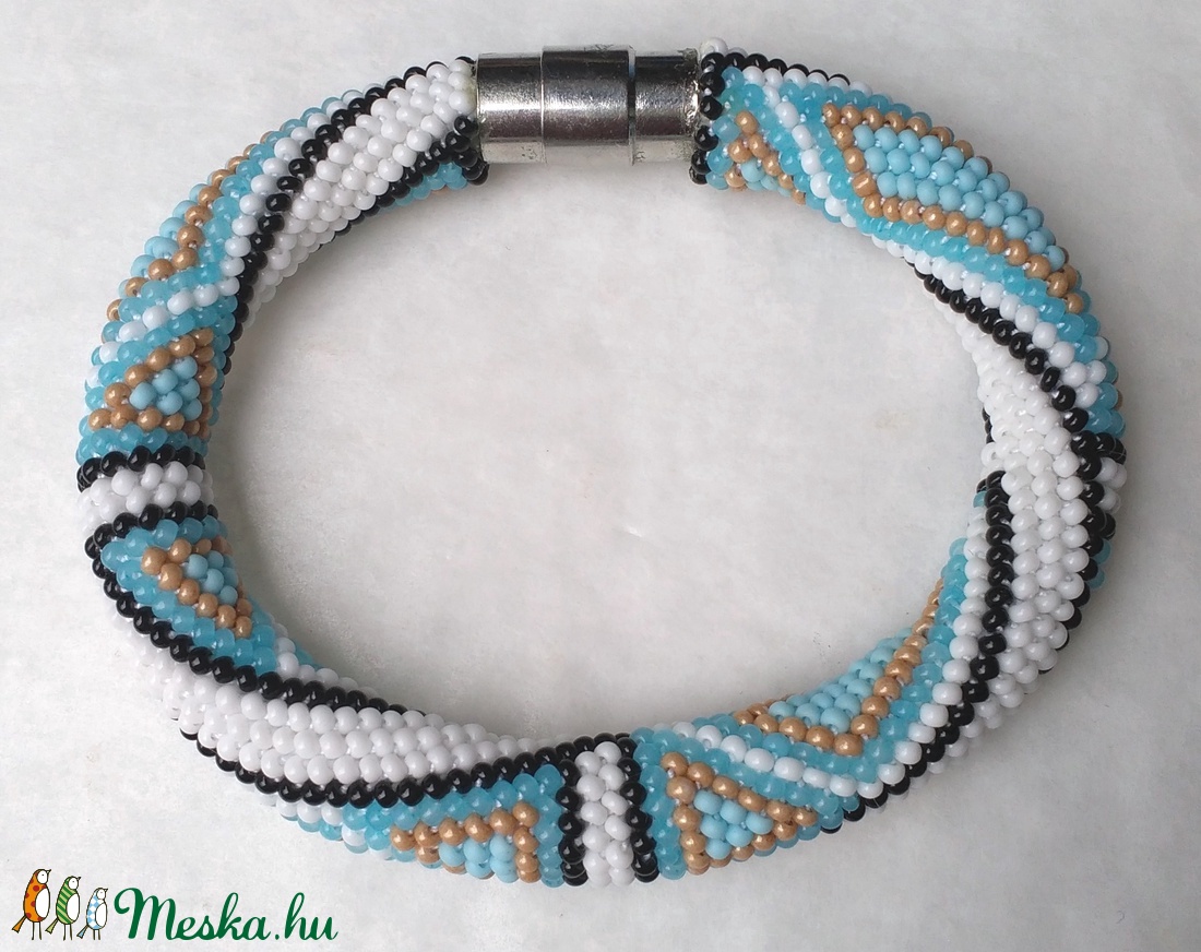 gyöngyhorgolt karkötő - ékszer - karkötő - gyöngyös karkötő - Meska.hu