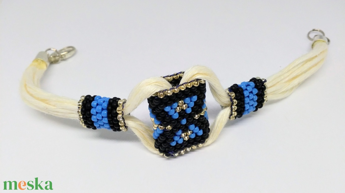 peyote karkötő - ékszer - karkötő - karkötő medállal - Meska.hu