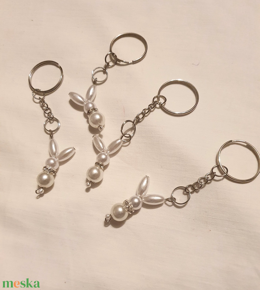 nyuszis kulcstartó - táska & tok - kulcstartó & táskadísz - kulcstartó - Meska.hu