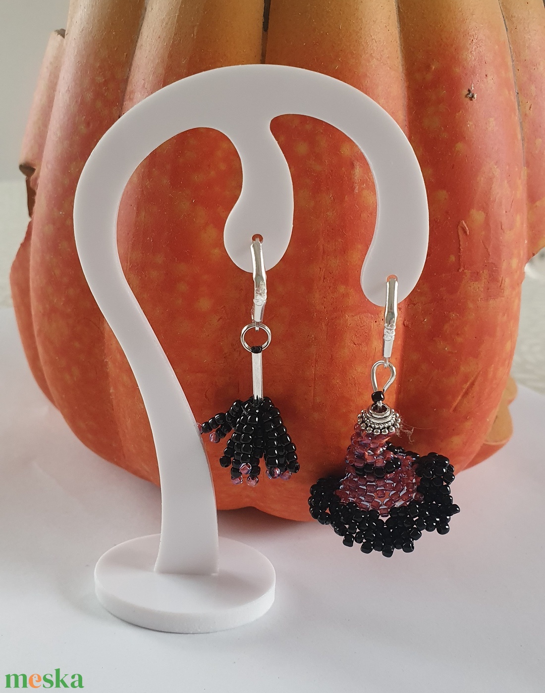 Halloween boszi fülbevaló - ékszer - fülbevaló - lógó fülbevaló - Meska.hu Halloween boszi fülbevaló - ékszer - fülbevaló - lógó fülbevaló - Meska.hu