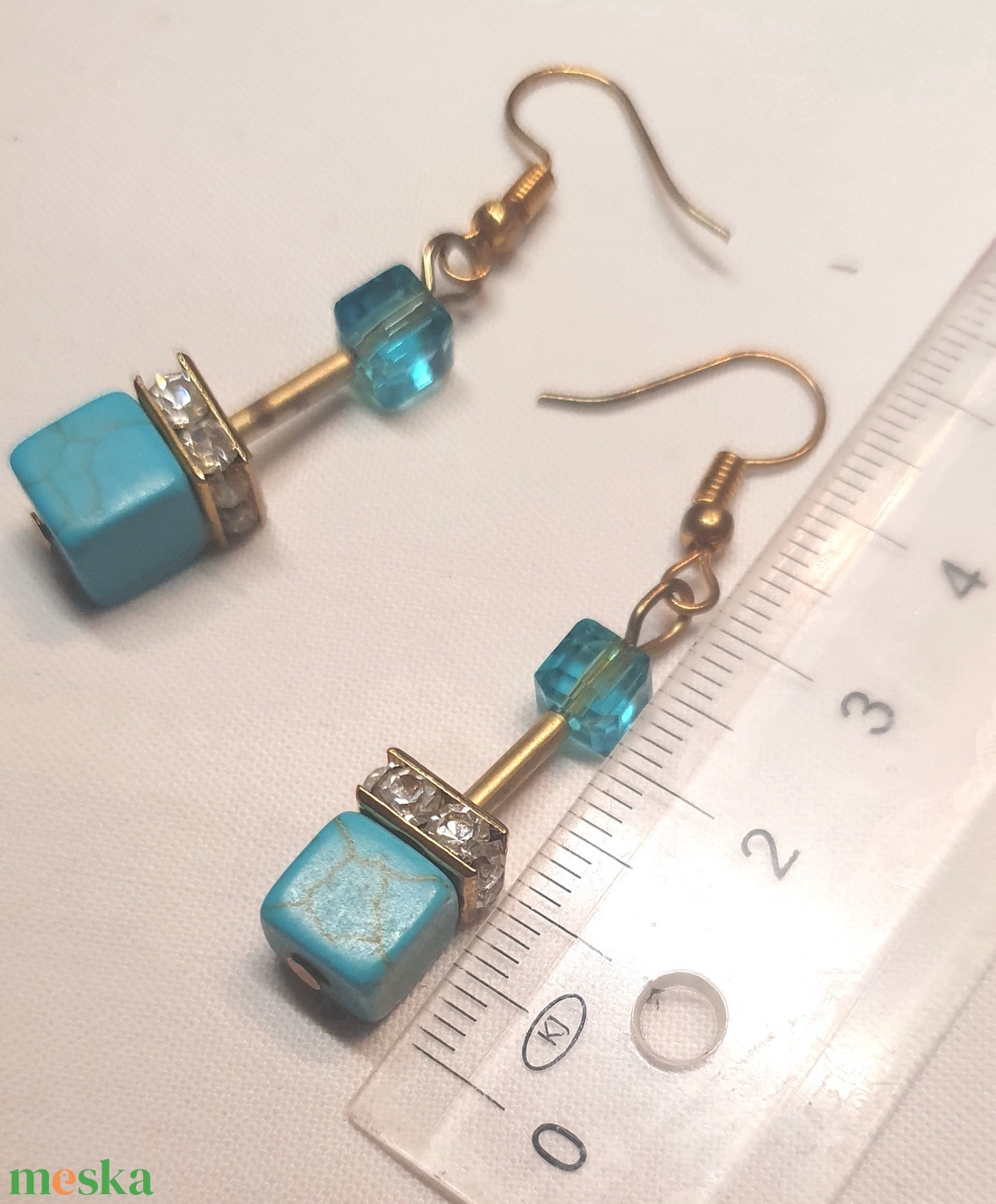 CUBE kék Howlit fülbevaló - ékszer - fülbevaló - lógó fülbevaló - Meska.hu