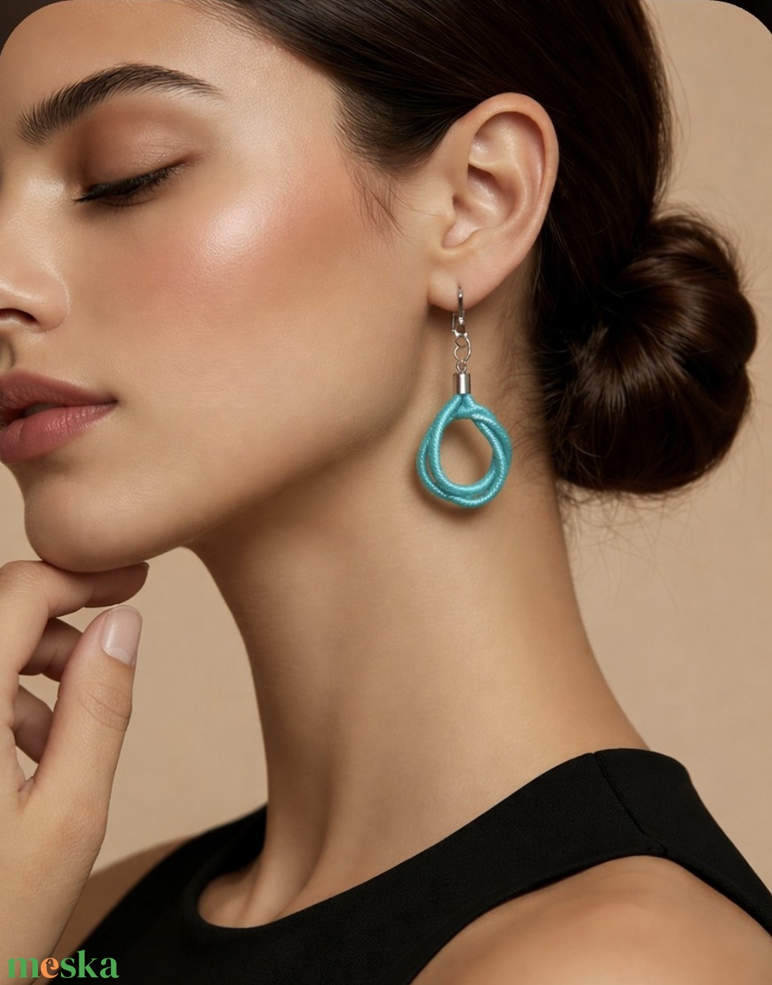 Türkíz fonal fülbevaló - ékszer - fülbevaló - lógó fülbevaló - Meska.hu