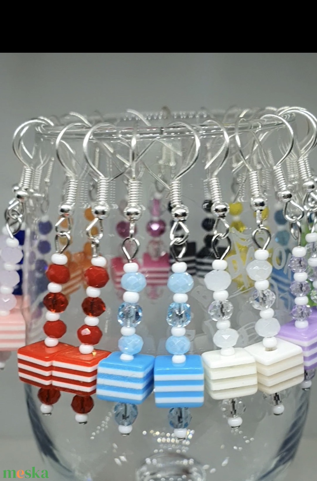 Csíkos fülbevalók - ékszer - fülbevaló - lógó fülbevaló - Meska.hu