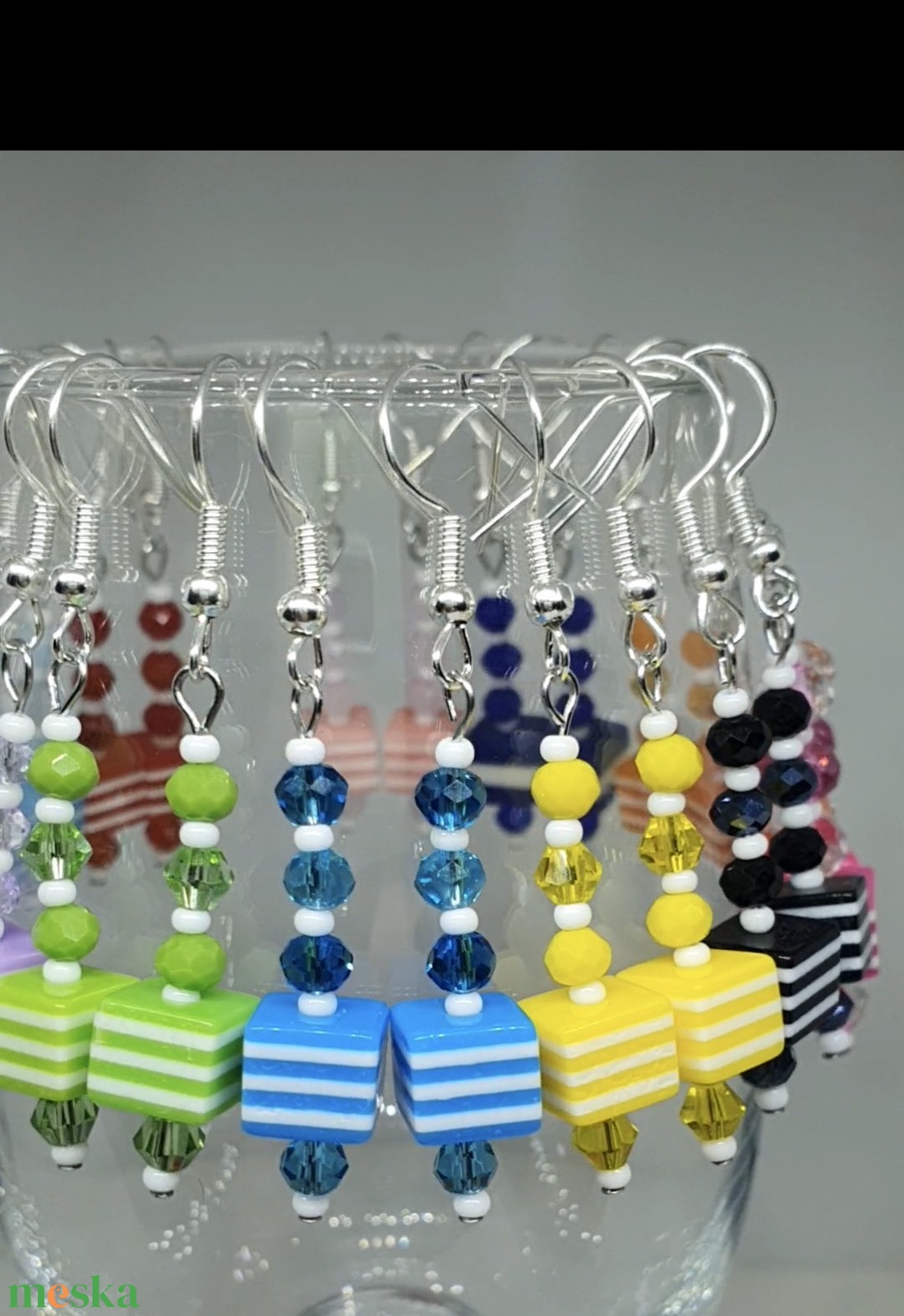 Csíkos fülbevalók - ékszer - fülbevaló - lógó fülbevaló - Meska.hu