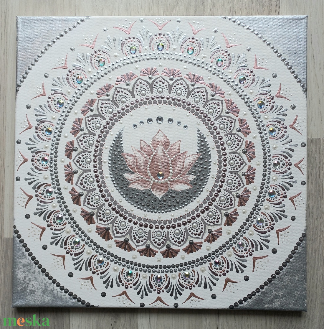 Pontozott mandala- Lótuszvirág strasszkővel - otthon & életmód - dekoráció - spiritualitás - mandala - Meska.hu Pontozott mandala- Lótuszvirág strasszkővel - otthon & életmód - dekoráció - spiritualitás - mandala - Meska.hu