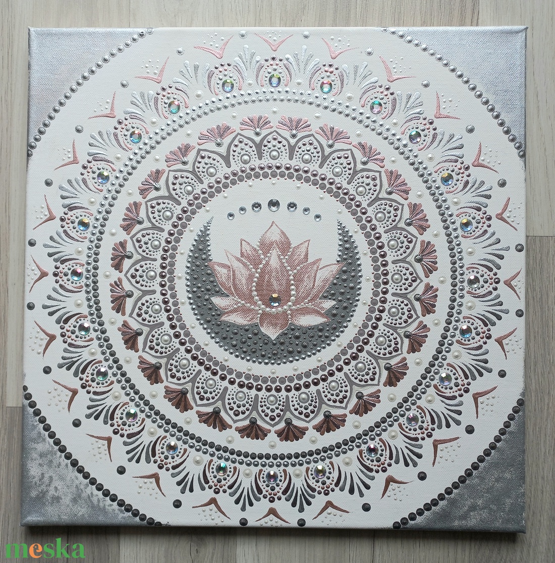 Pontozott mandala- Lótuszvirág strasszkővel - otthon & lakás - dekoráció - spiritualitás - mandala - Meska.hu