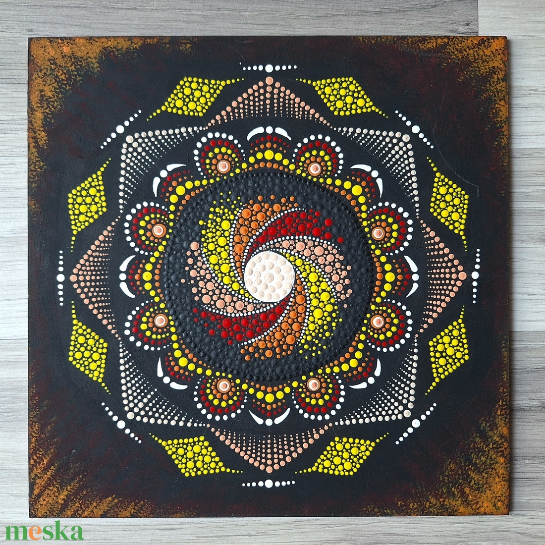Pontozott mandala - sárga, narancs, vörös - otthon & életmód - dekoráció - spiritualitás - mandala - Meska.hu Pontozott mandala - sárga, narancs, vörös - otthon & életmód - dekoráció - spiritualitás - mandala - Meska.hu