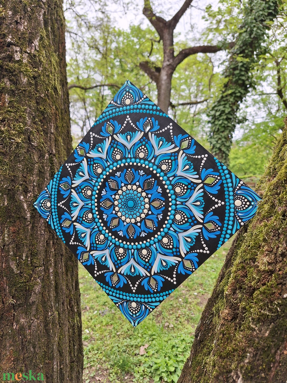 Pontozott mandala - tükrös, kék - otthon & életmód - dekoráció - spiritualitás - mandala - Meska.hu Pontozott mandala - tükrös, kék - otthon & életmód - dekoráció - spiritualitás - mandala - Meska.hu