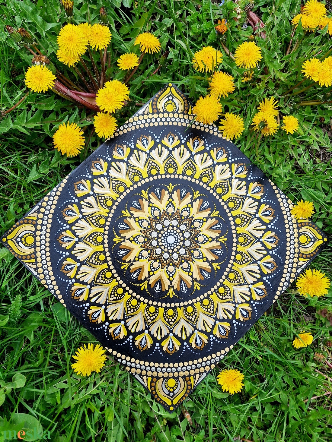 Pontozott mandala - Sárga, Napfonatcsakra mandala - otthon & életmód - dekoráció - spiritualitás - mandala - Meska.hu Pontozott mandala - Sárga, Napfonatcsakra mandala - otthon & életmód - dekoráció - spiritualitás - mandala - Meska.hu