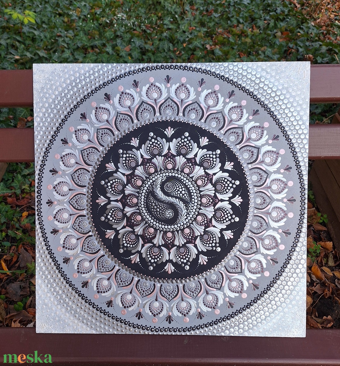 Pontozott mandala - Jin-jang - otthon & életmód - dekoráció - spiritualitás - mandala - Meska.hu Pontozott mandala - Jin-jang - otthon & életmód - dekoráció - spiritualitás - mandala - Meska.hu