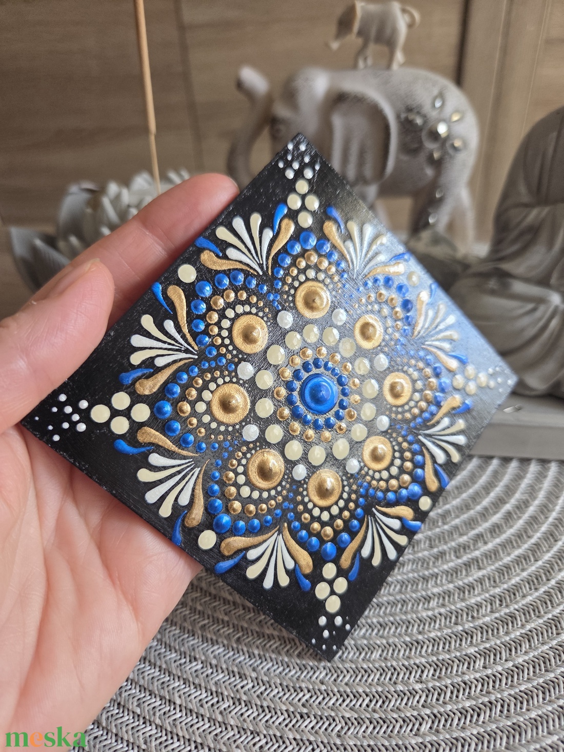 Kézzel festett mandala hűtőmágnes 10�10 cm - kék, fehér, bronz fa hűtőmágnes - otthon & életmód - dekoráció - spiritualitás - mandala - Meska.hu
