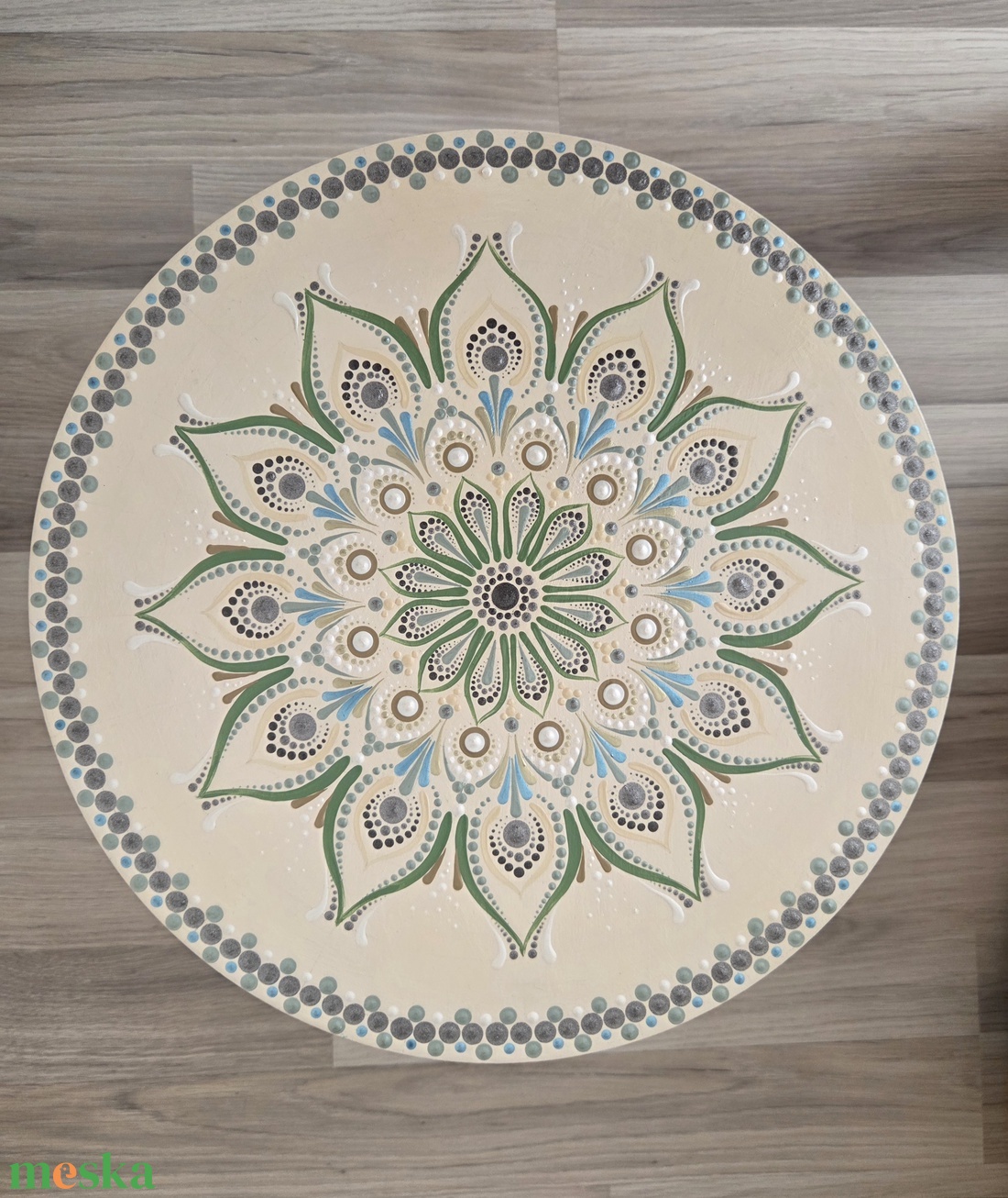 Egyedi kézzel festett mandala kisasztal - Kézműves fa otthondekoráció és meditációs asztalka - otthon & életmód - dekoráció - spiritualitás - mandala - Meska.hu