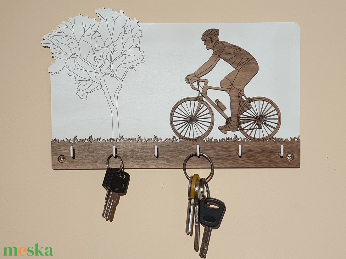 Biciklis fali kulcstartó, fiú kerékpárossal - otthon & lakás - dekoráció - fali és függő dekoráció - fali kulcstartó - Meska.hu