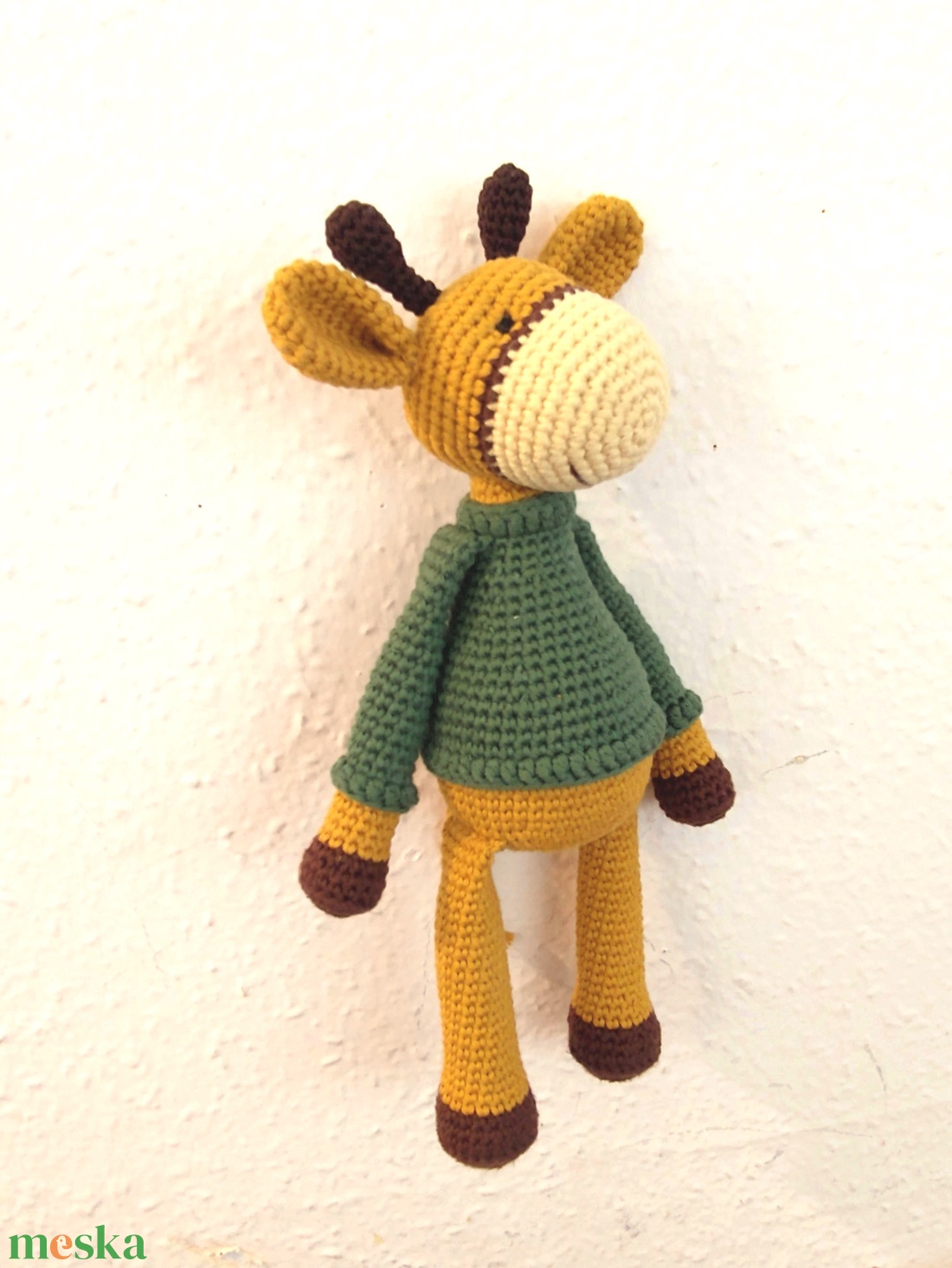 Zsiráf fiú - mustár - zöld - horgolt - amigurumi  - játék & sport - plüssállat & játékfigura - zsiráf - Meska.hu