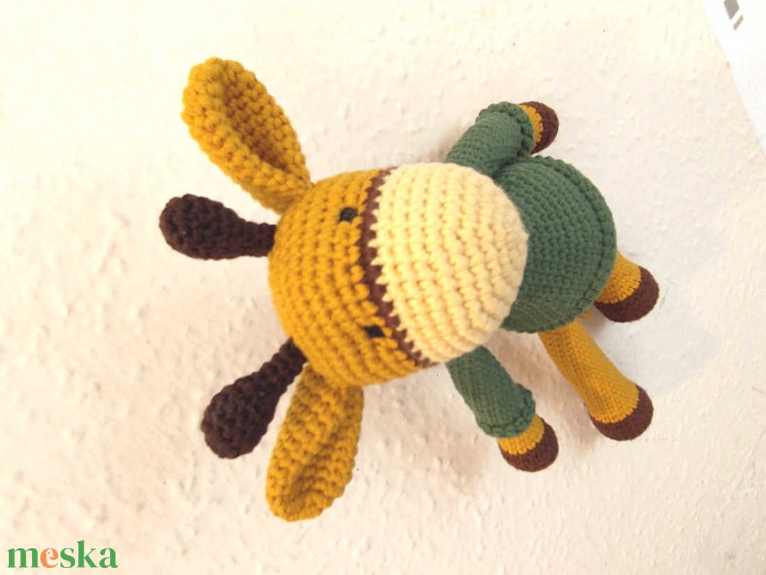 Zsiráf fiú - mustár - zöld - horgolt - amigurumi  - játék & sport - plüssállat & játékfigura - zsiráf - Meska.hu
