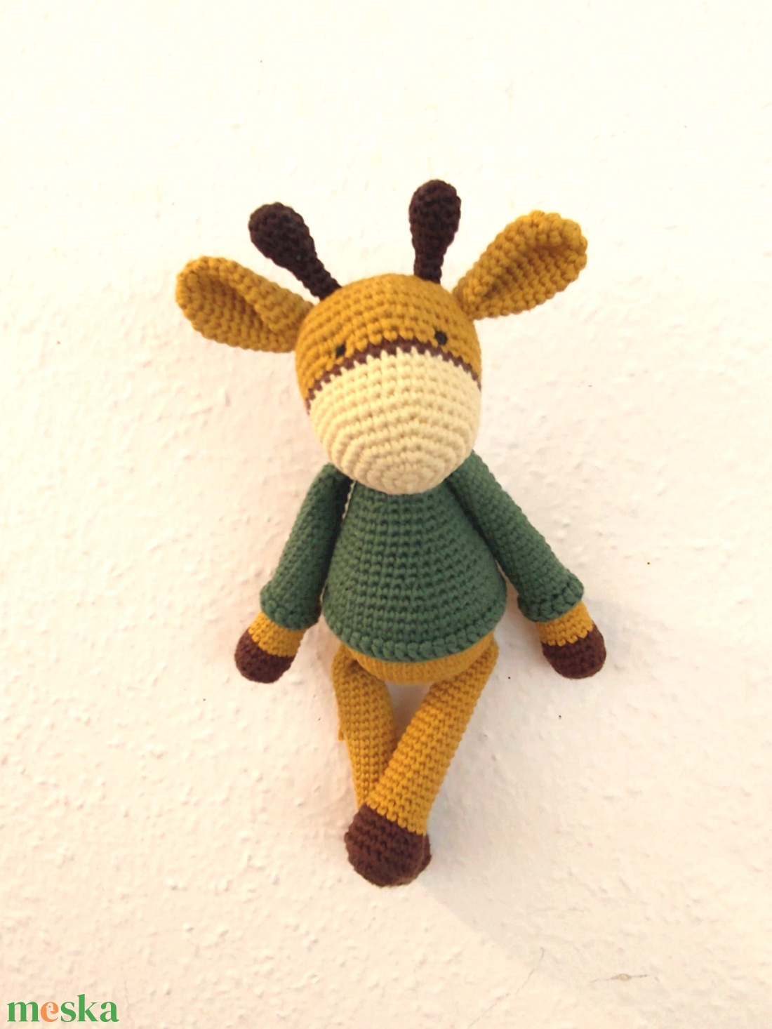 Zsiráf fiú - mustár - zöld - horgolt - amigurumi  - játék & sport - plüssállat & játékfigura - zsiráf - Meska.hu