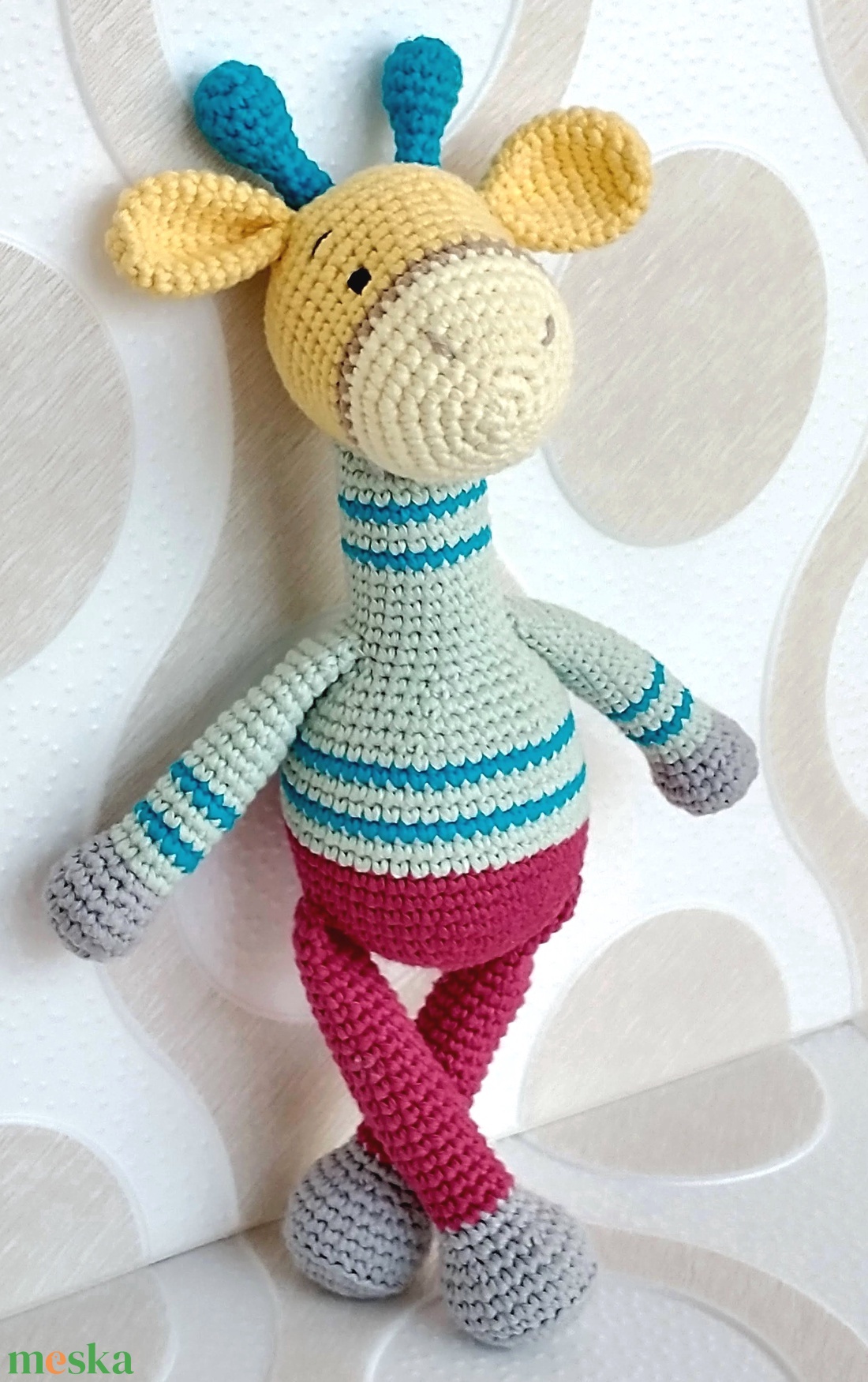 Zsiráf  - menta pulcsi - bordó nadrág - amigurumi - horgolt figura - játék & sport - plüssállat & játékfigura - zsiráf - Meska.hu