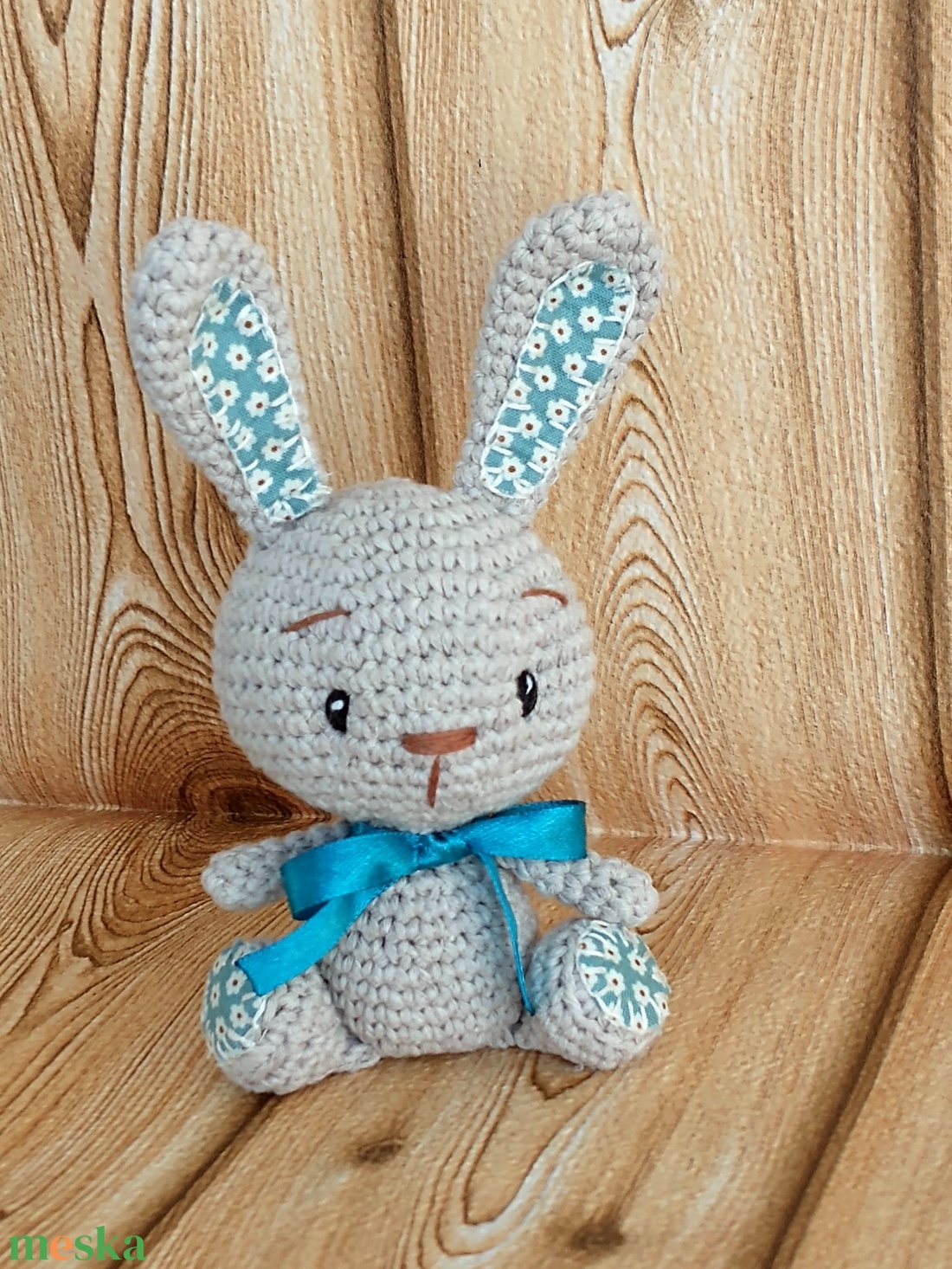 Nyuszi  - drapp-türkiz - horgolt marokállat - játék & sport - plüssállat & játékfigura - nyuszi - Meska.hu