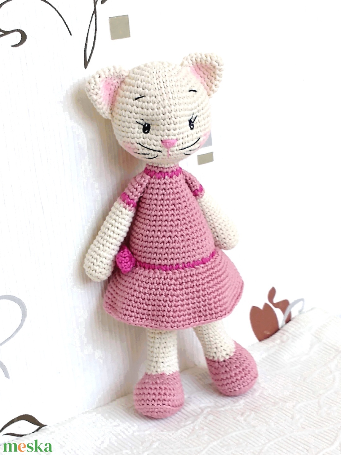 Cica kislány - rózsaszín ruhás - egyedi - amigurumi - horgolt - játék & sport - plüssállat & játékfigura - cica - Meska.hu Cica kislány - rózsaszín ruhás - egyedi - amigurumi - horgolt - játék & sport - plüssállat & játékfigura - cica - Meska.hu