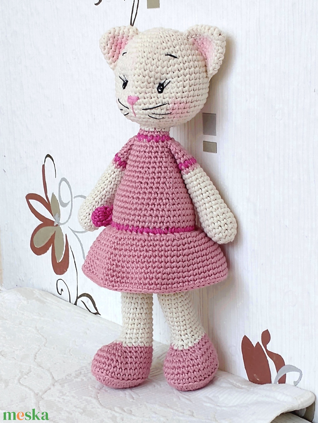 Cica kislány - rózsaszín ruhás - egyedi - amigurumi - horgolt - játék & sport - plüssállat & játékfigura - cica - Meska.hu Cica kislány - rózsaszín ruhás - egyedi - amigurumi - horgolt - játék & sport - plüssállat & játékfigura - cica - Meska.hu