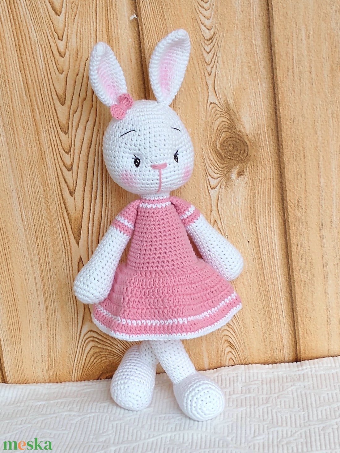 Fehér horgolt nyuszilány - rózsaszín ruhás - 30cm - horgolt nyuszi - játék & sport - plüssállat & játékfigura - nyuszi - Meska.hu