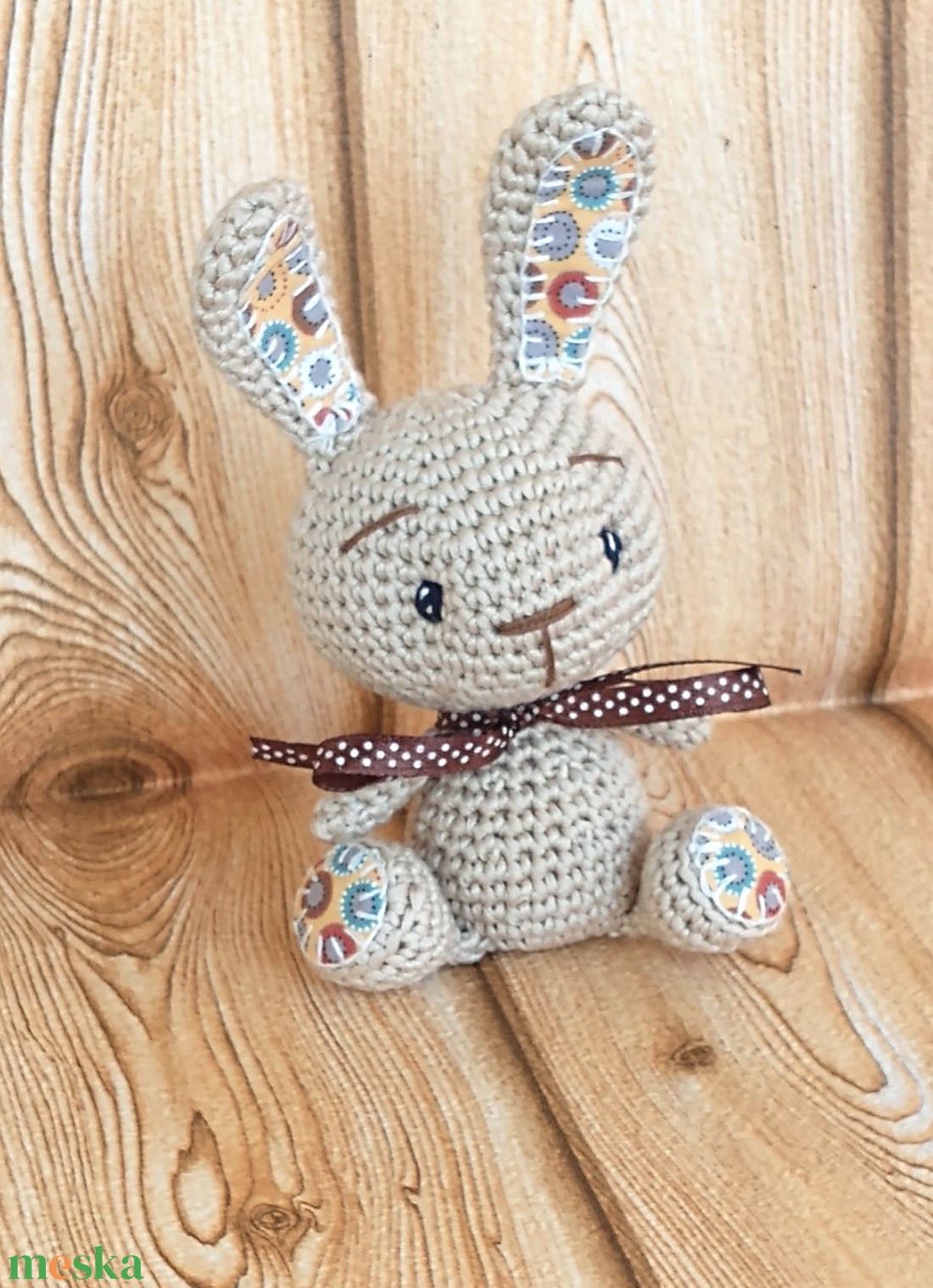 Drapp Nyuszi pöttyes szalagos - amigurumi- marokállat - játék & sport - plüssállat & játékfigura - nyuszi - Meska.hu