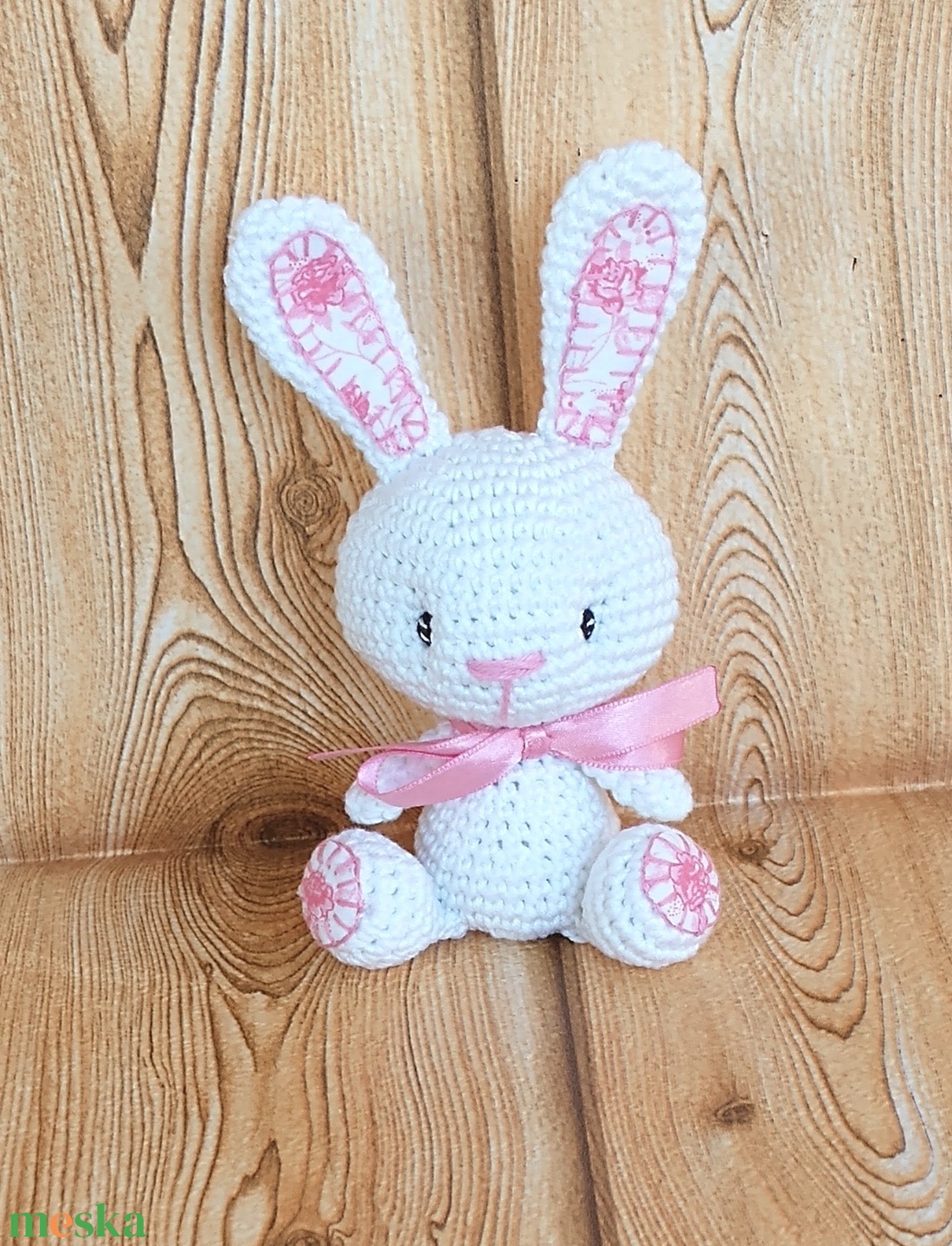 Fehér Nyuszi lány - rózsás - horgolt marokállat - játék & sport - plüssállat & játékfigura - nyuszi - Meska.hu