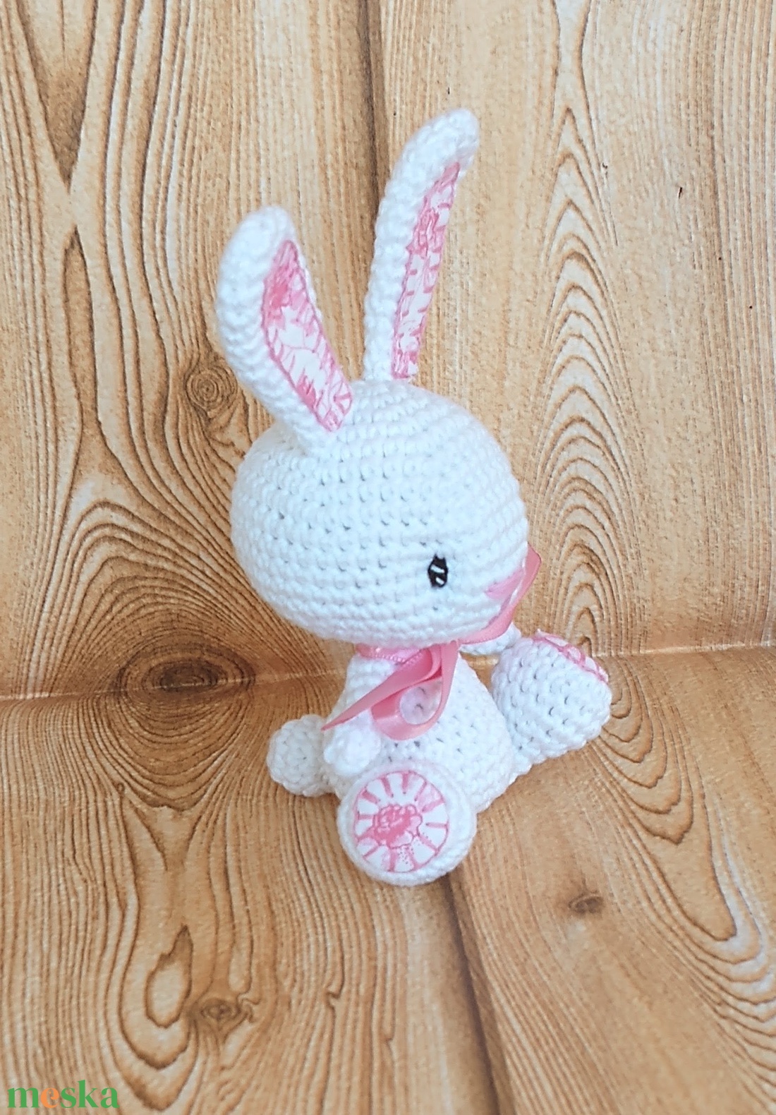 Fehér Nyuszi lány - rózsás - horgolt marokállat - játék & sport - plüssállat & játékfigura - nyuszi - Meska.hu