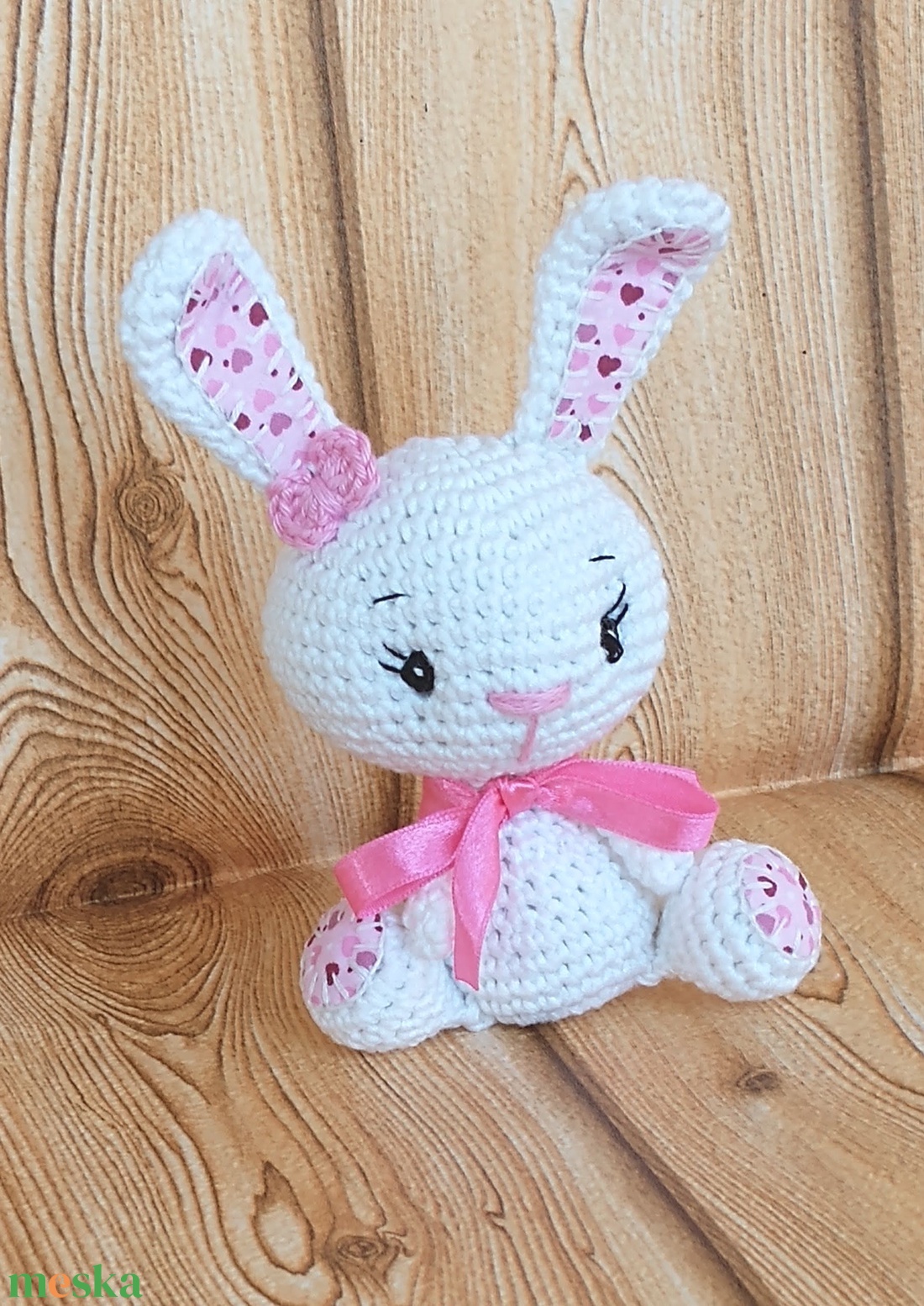 Fehér Nyuszi lány - szivecskés - pink szalagos - horgolt marokállat - játék & sport - plüssállat & játékfigura - nyuszi - Meska.hu