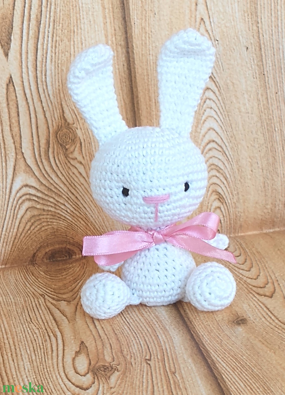 Fehér Nyuszi lány - horgolt marokállat - játék & sport - plüssállat & játékfigura - nyuszi - Meska.hu