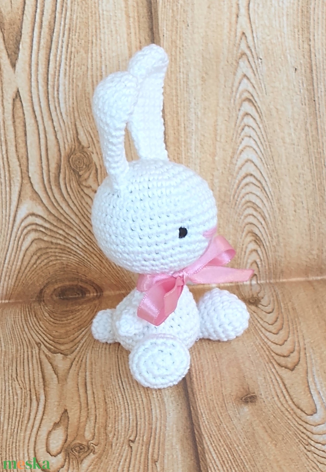 Fehér Nyuszi lány - horgolt marokállat - játék & sport - plüssállat & játékfigura - nyuszi - Meska.hu