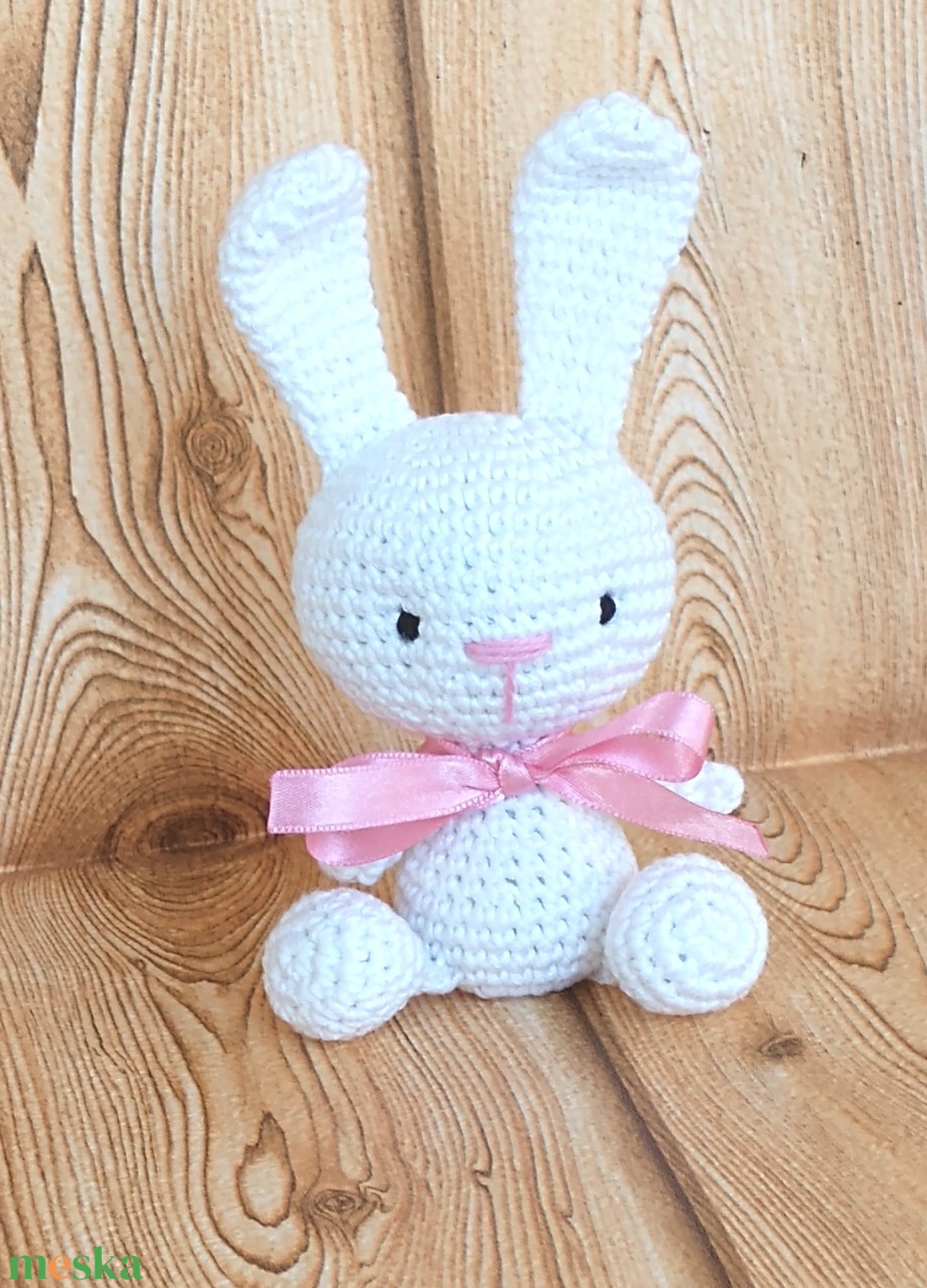 Fehér Nyuszi lány - horgolt marokállat - játék & sport - plüssállat & játékfigura - nyuszi - Meska.hu