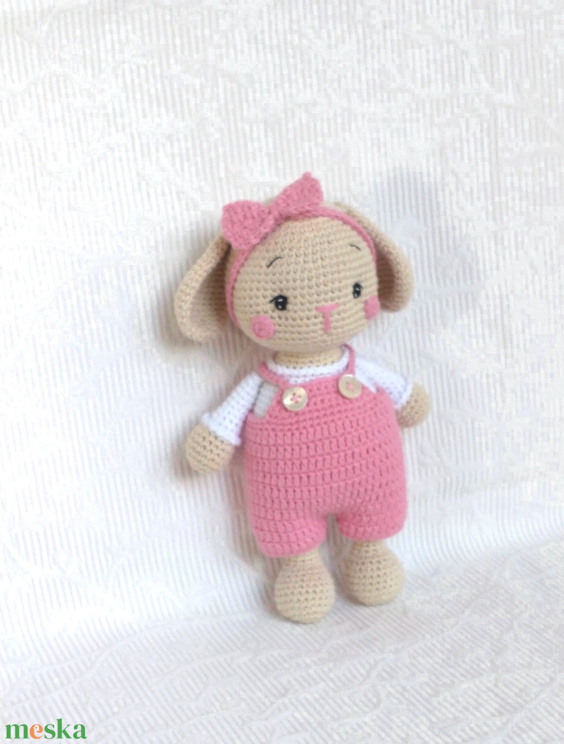 Rózsaaszín nadrágos nyuszika - horgolt figura - játék & sport - baba & babaház - öltöztethető baba - Meska.hu